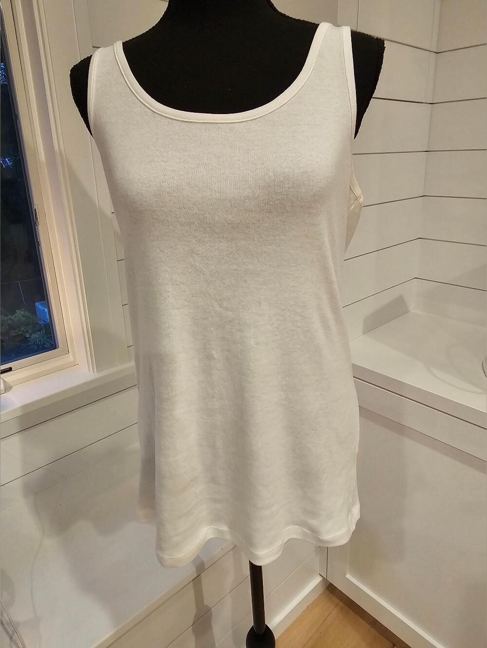 Faded Glory White Scoop Neck Tank Top